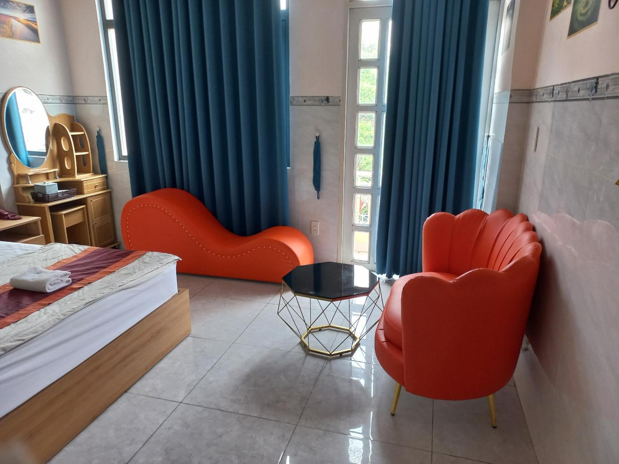 Khach San Nguyen Trung Hotel โฮจิมินห์ซิตี้ ภายนอก รูปภาพ